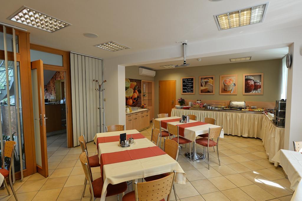 Hotel Vaka Μπρνο Εξωτερικό φωτογραφία